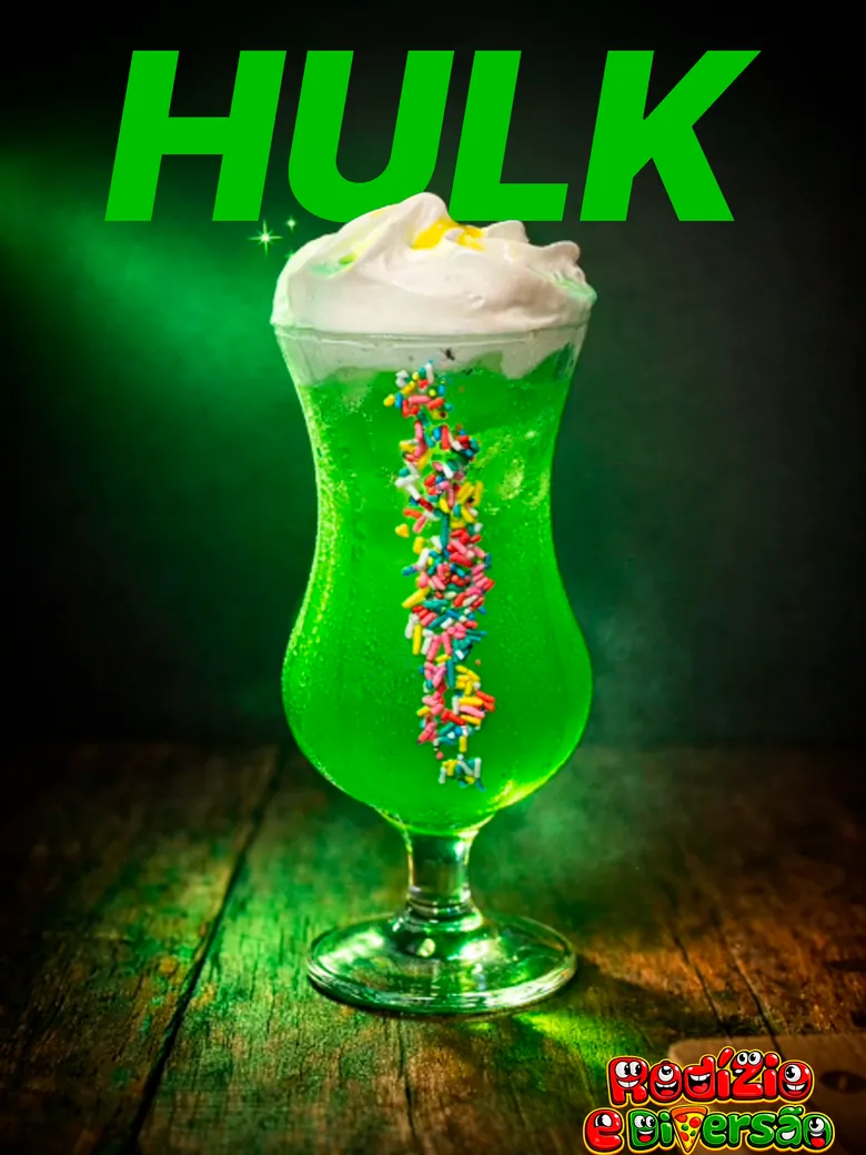 Soda italiana maçã-verde brilhando na mesa